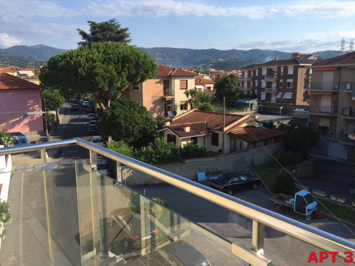 Agnese Apartments Diano Marina Esterno foto